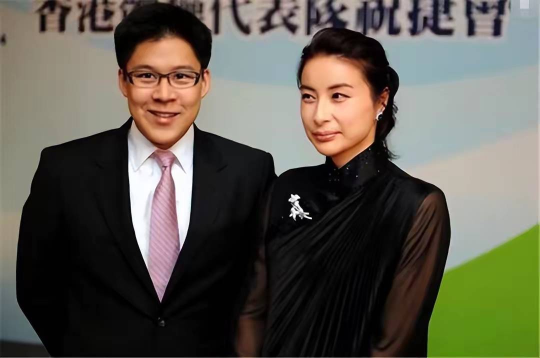公吐槽网友却大赞其做法！球盟会网站郭晶晶育儿遭公