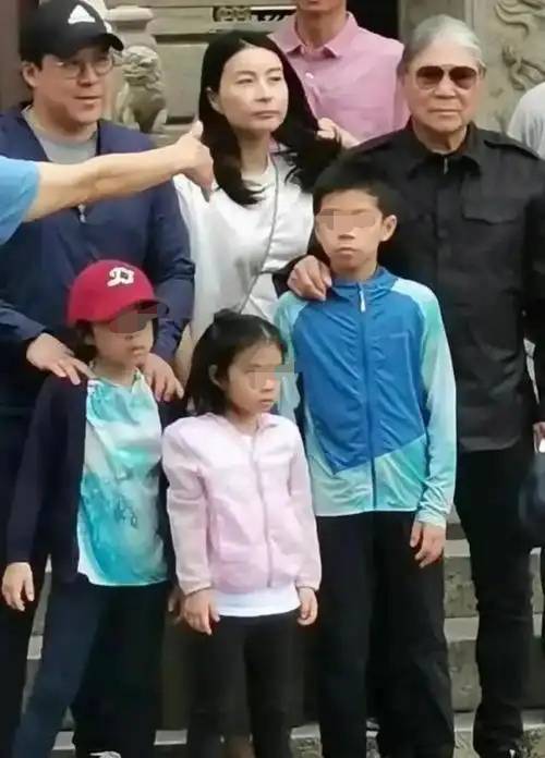 公吐槽网友却大赞其做法！球盟会网站郭晶晶育儿遭公(图3)