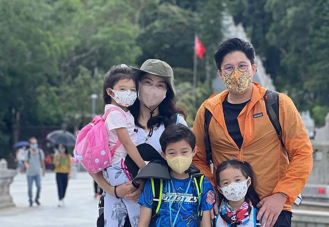 公吐槽网友却大赞其做法！球盟会网站郭晶晶育儿遭公(图5)