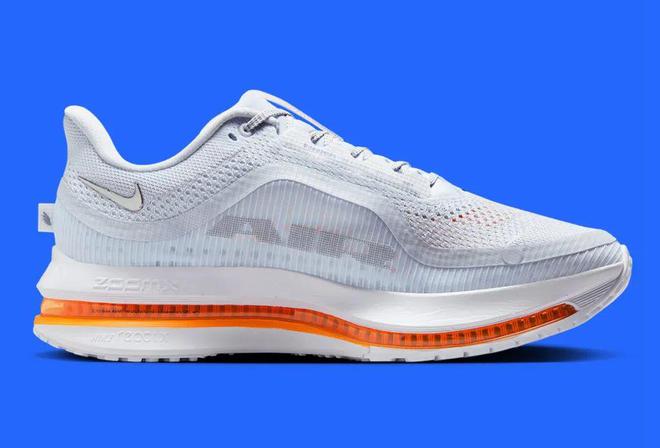 这双Nike跑鞋把能给的都给足了qmh球盟会亚博网址配置诱人！(图3)