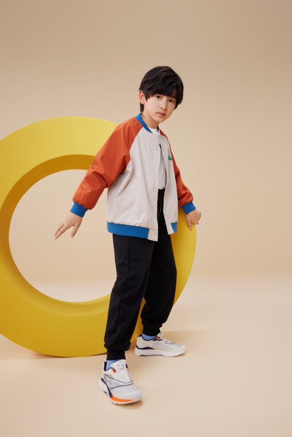 涨趋势功能性儿童运动鞋成“刚需”球盟会登录平台热爱运动人群呈上(图2)