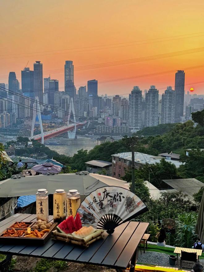 团南山一棵树洪崖洞一次玩透重庆正规导游推荐：4日跟(图1)